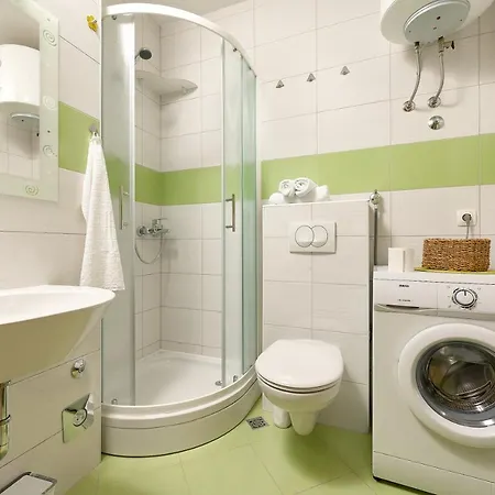 Apartment Seven Minute Walk To Old Town Split