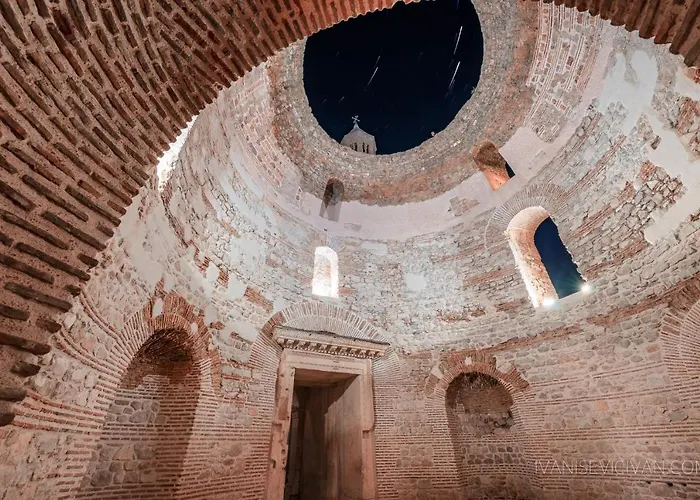 Seven Minute Walk To Old Town *